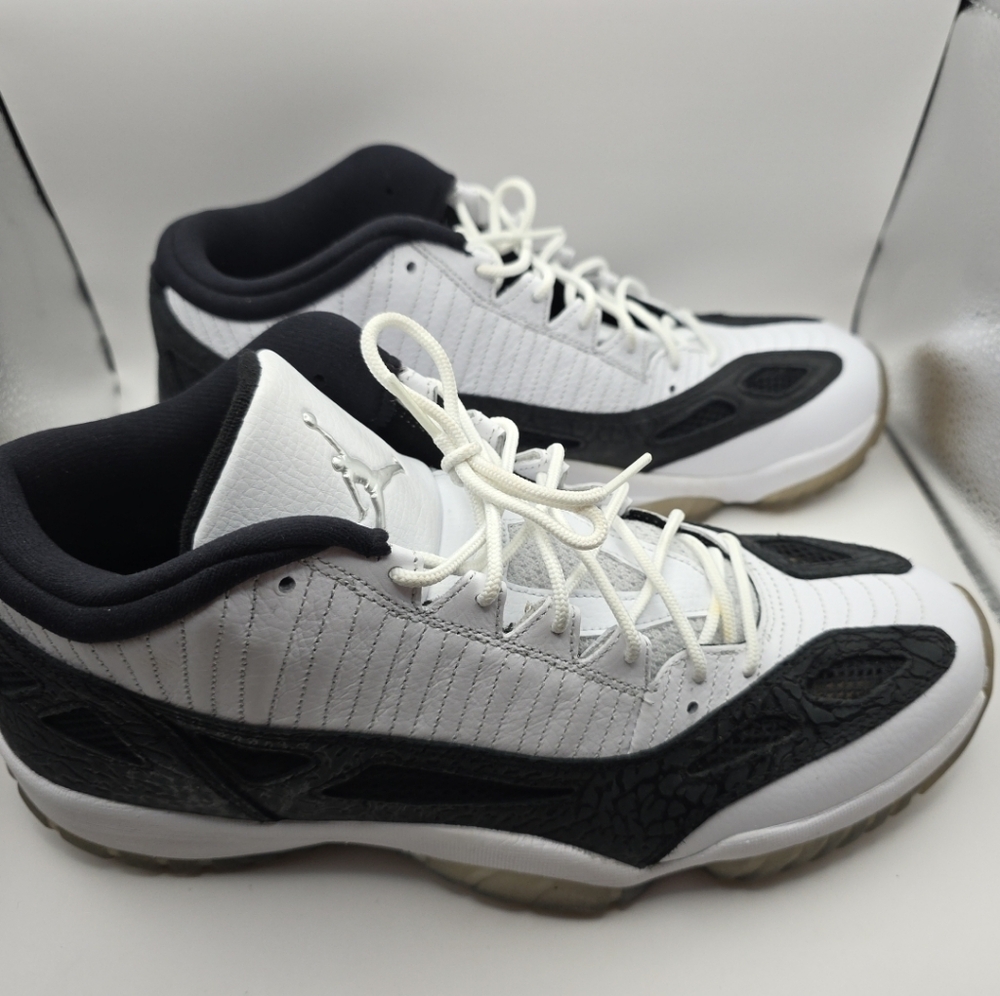 Air Jordan 11 Retro Low Men's Black and White Sneakers Basketball